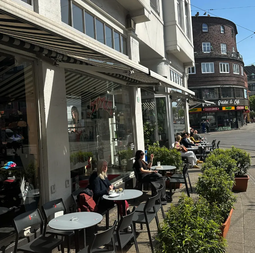 Sonnige Terrasse vom Coffee Corner am Ostertorsteinweg